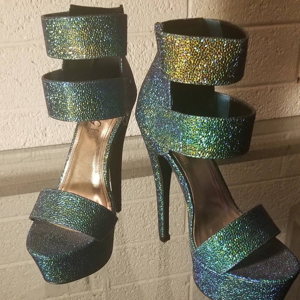 Heels (ROGUE) - Picture 4 of 4